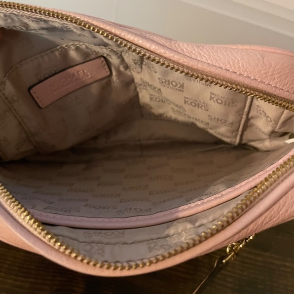 Michael Kors light pink Crossbody - Picture 2 of 5